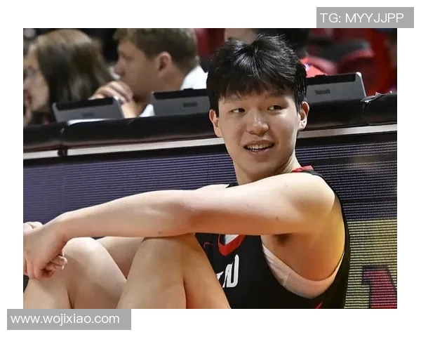 勇士与开拓者激战四月二十七日赛场精彩瞬间回顾与分析